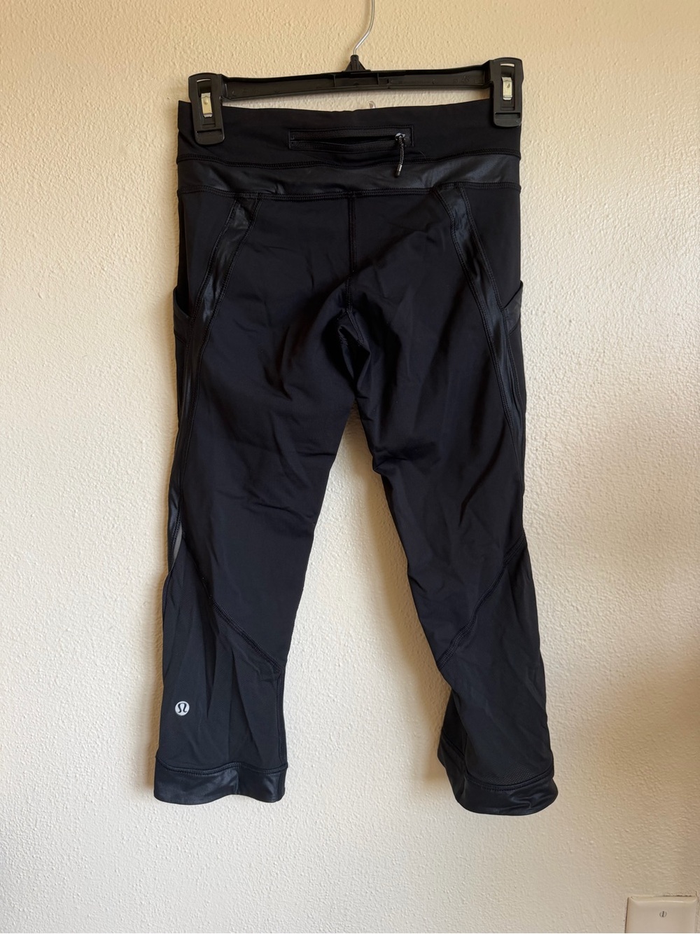lululemon athletica Black Cropped Leggings